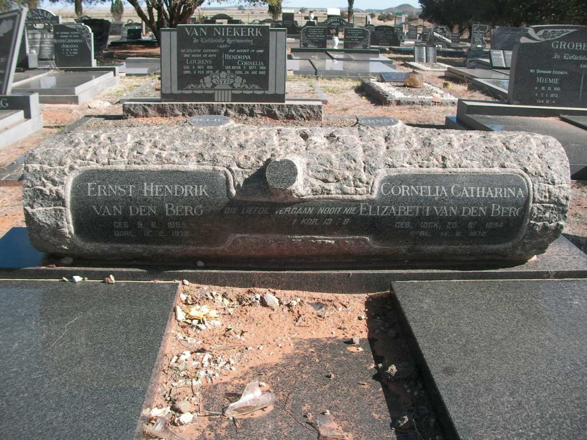 BERG Ernst Hendrik, van den 1895-1972 &amp; Cornelia Catharina Elizabeth KOCK 1894-1972