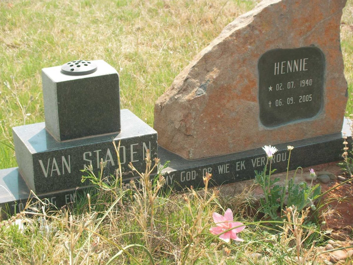 STADEN Hennie, van 1940-2005