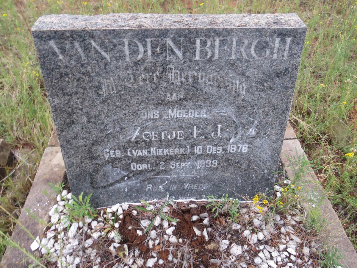BERGH Zoetje E.J., van den nee VAN NIEKERK 1876-1939