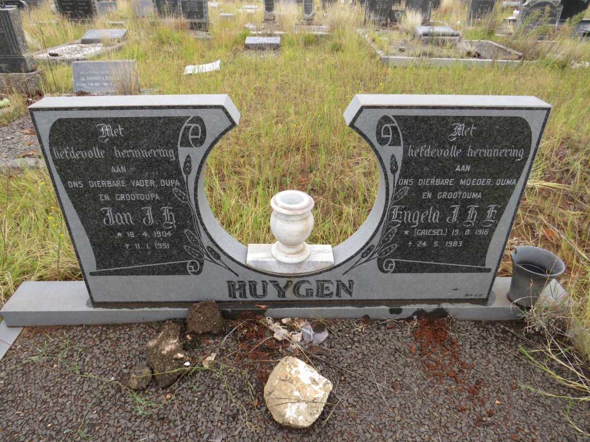 HUYGEN Jan J.H. 1904-1951 &amp; Engela J.H.H. GRIESEL 1916-1983