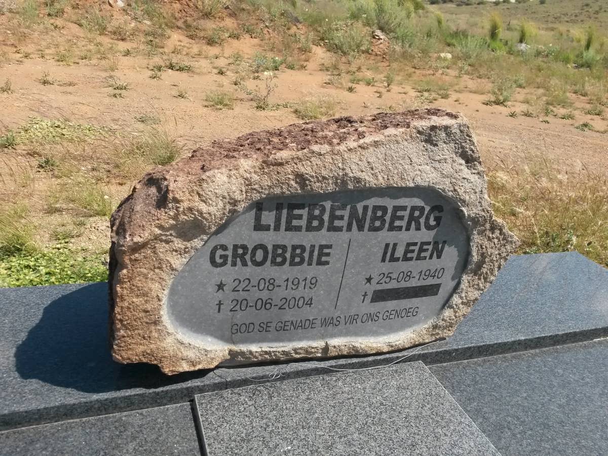 LIEBENBERG Grobbie 1919-2004 &amp; Ileen 1940-