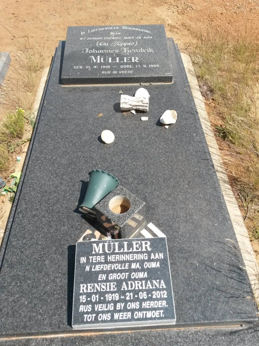 MULLER Rensie Adriana 1919-2012