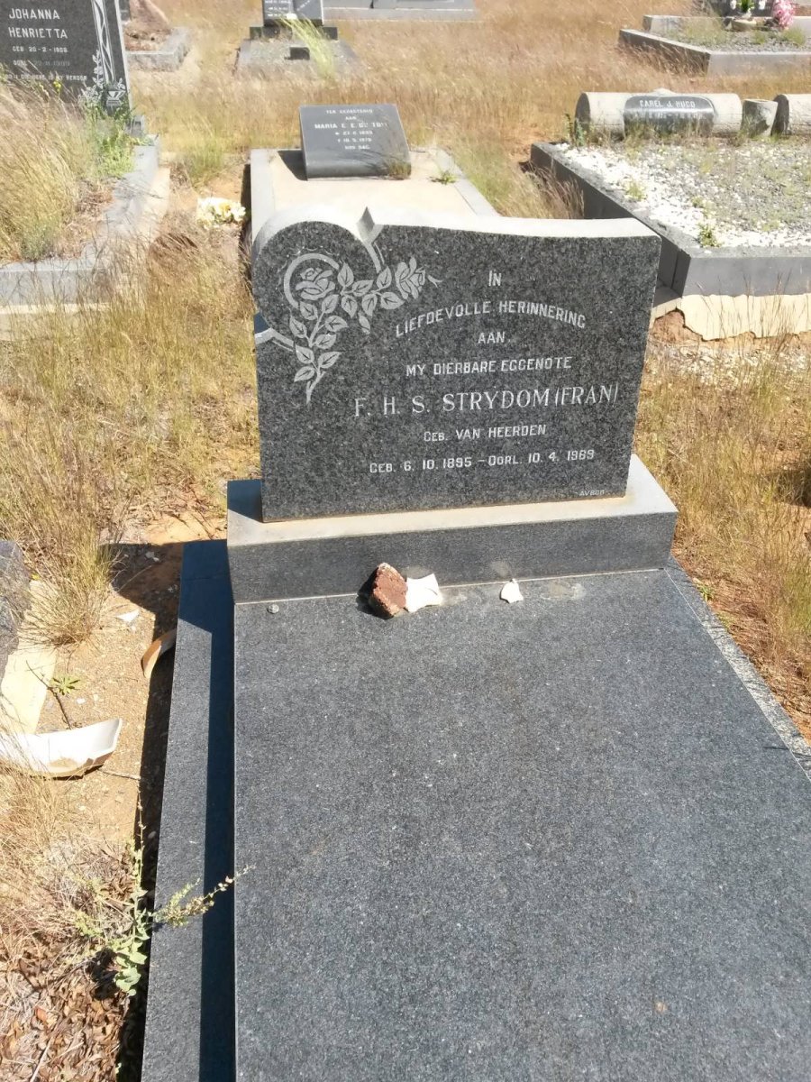 STRYDOM F.H.S. nee VAN HEERDEN 1895-1969