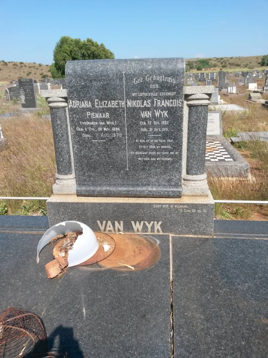 WYK Nikolas Francois, van 1882-1941 &amp; Adriana Elizabeth PIENAAR 1884-1978