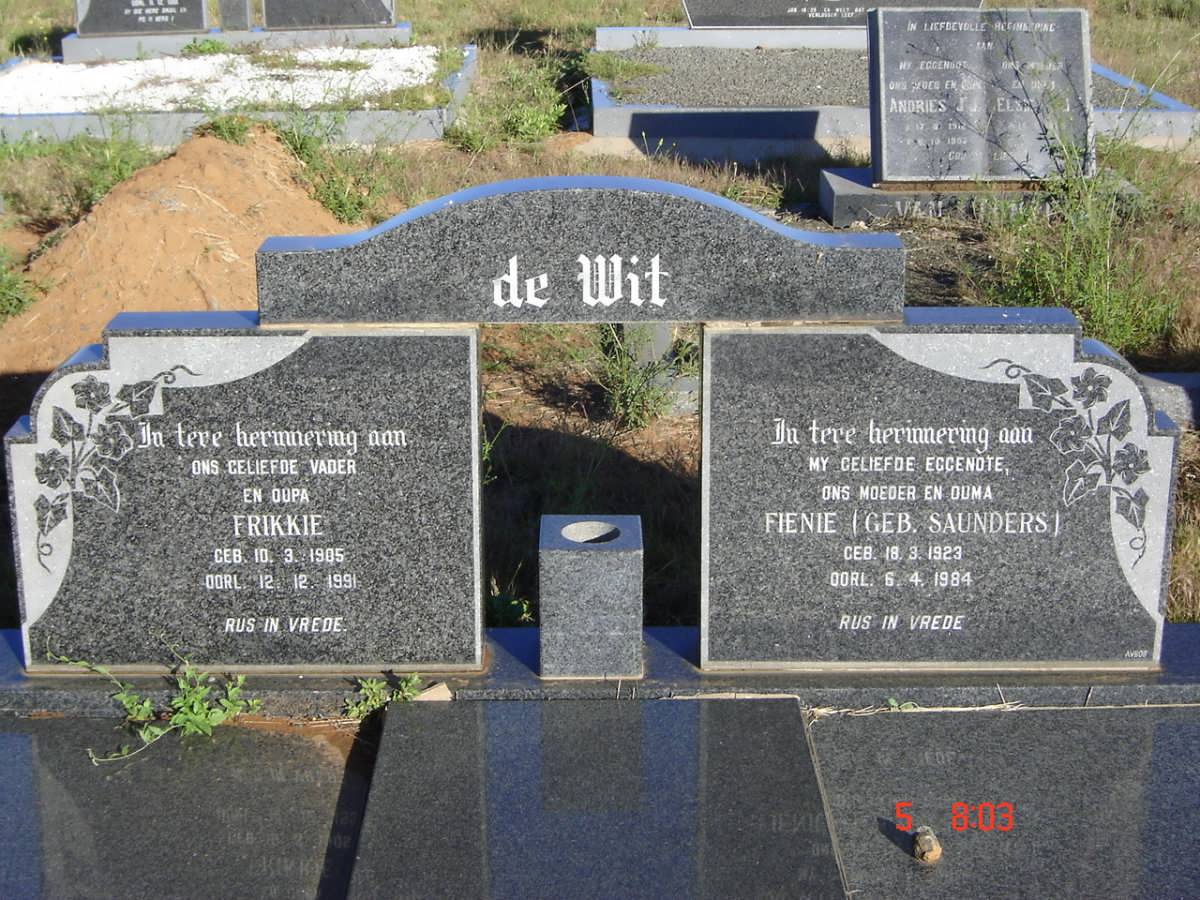 WIT Frikkie, de 1905-1991 &amp; Fienie SAUNDERS 1923-1984
