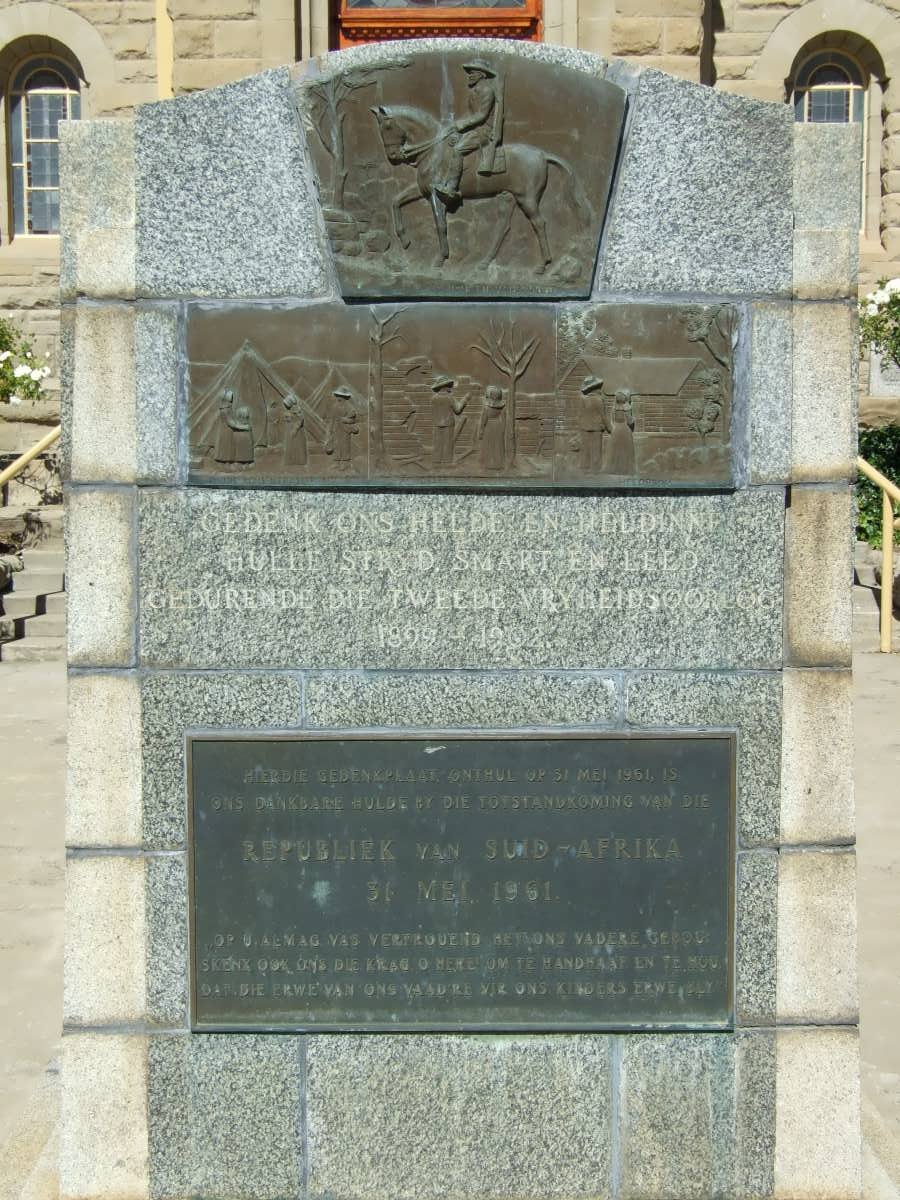 5. Monument sy-aansig