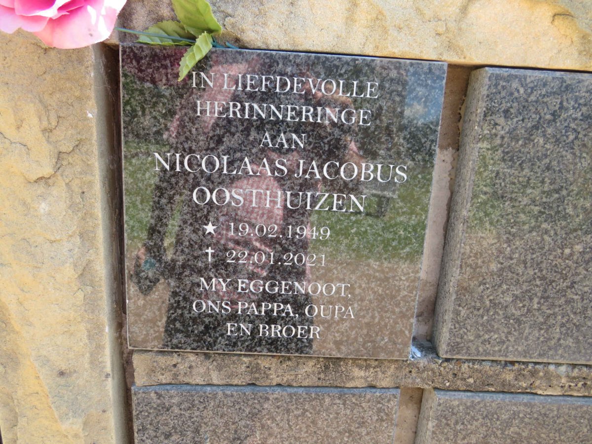 OOSTHUIZEN Nicolaas Jacobus 1949-2021
