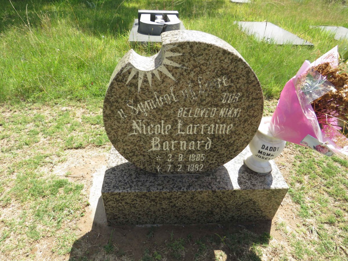 BARNARD Nicole Larraine 1985-1992