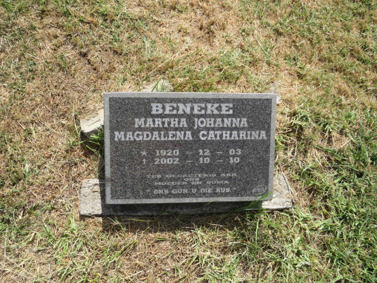 BENEKE Martha Johanna Magdalena Catharina 1920-2002