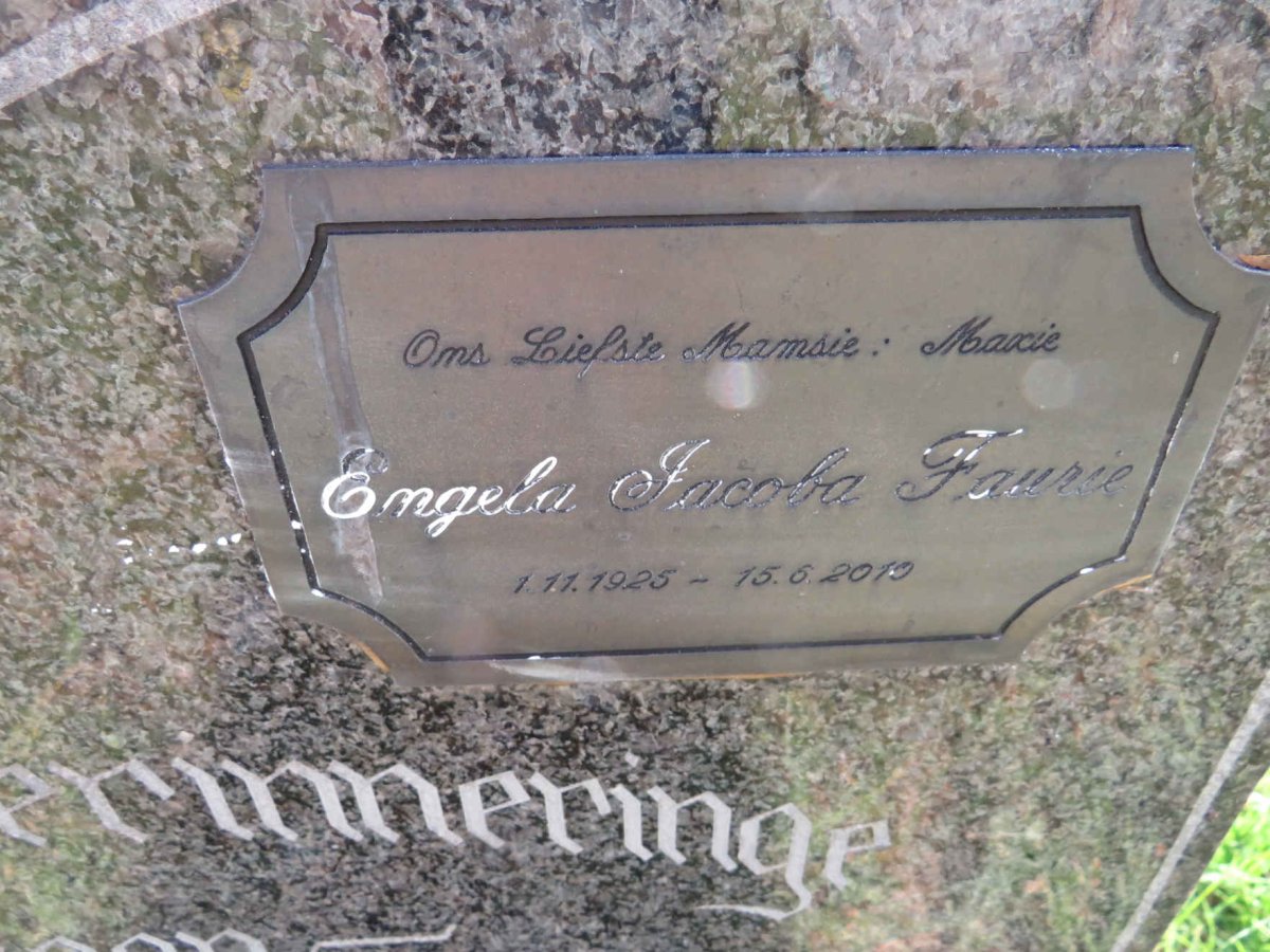 FAURIE Johan George 1918-1991 & Engela Jacoba 1925-2010 _2