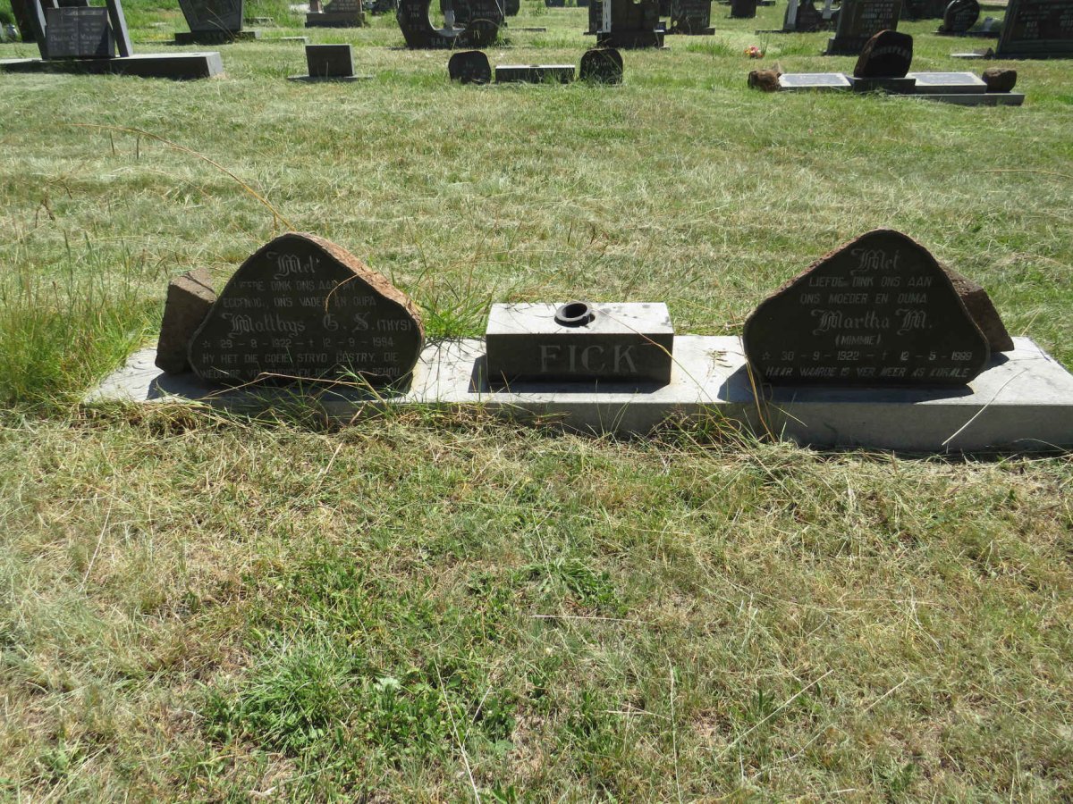 FICK Matthys C.S. 1922-1994 & Martha M. 1922-1999 _1