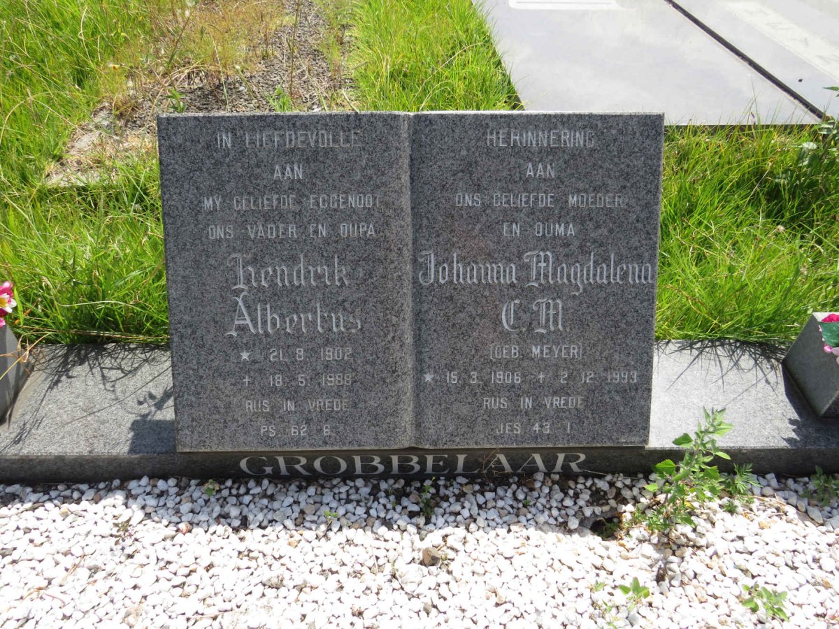 GROBBELAAR Hendrik Albertus 1902-1988 & Johanna Magdalena C.M. MEYER 1906-1993