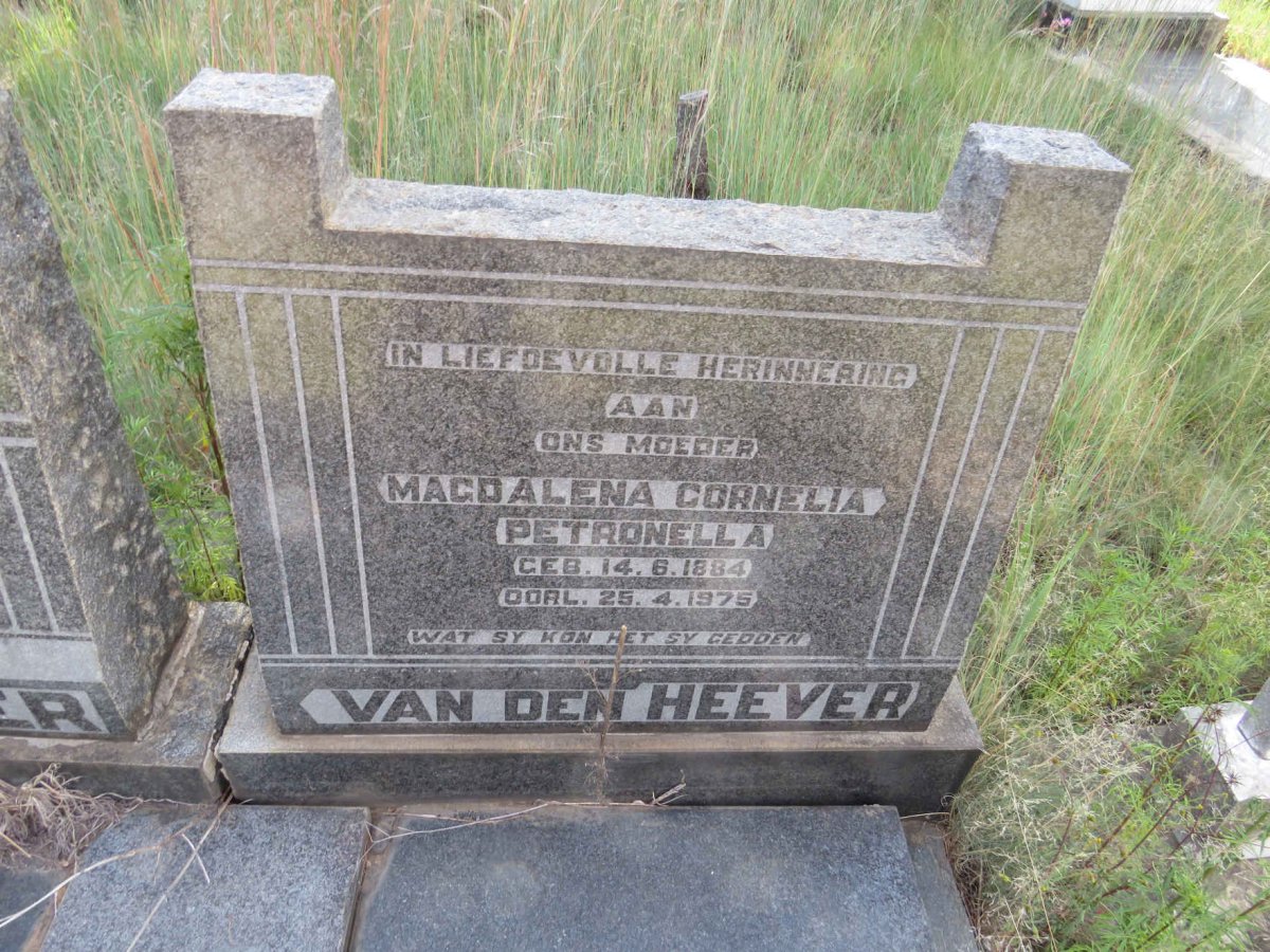 HEEVER Carel Pieter, van den 1881-1947 & Magdalena Cornelia Petronella 1884-1975 _2