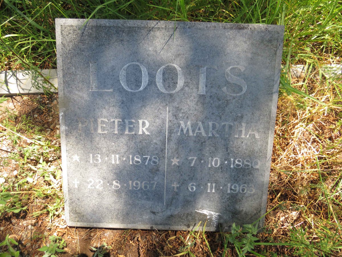 LOOTS Pieter 1878-1967 & Martha 1880-1963