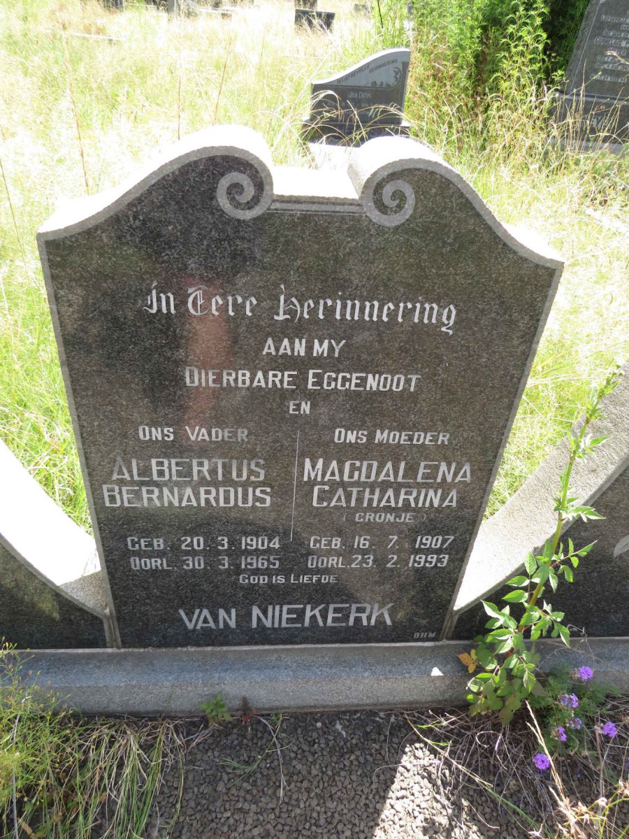 NIEKERK Albertus Bernardus, van 1904-1965 & Magdalena Catharina CRONJE 1907-1993