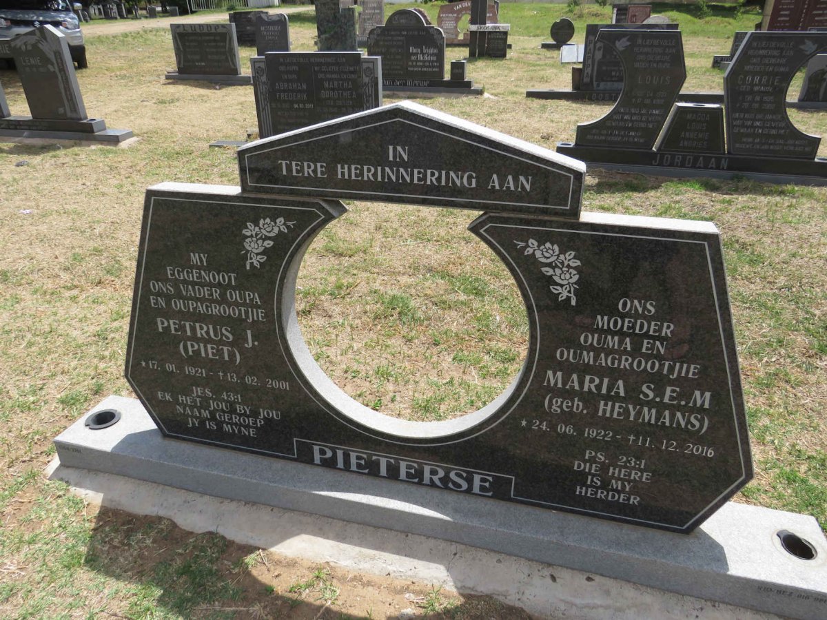 PIETERSE Petrus J. 1921-2001 & Maria S.E.M. HEYMANS 1922-2016