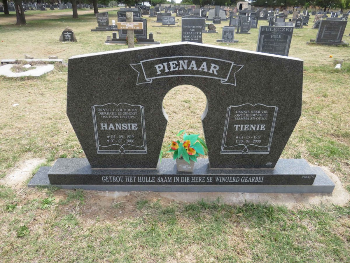 PIENAAR Hansie 1919-2006 & Tienie 1917-2008