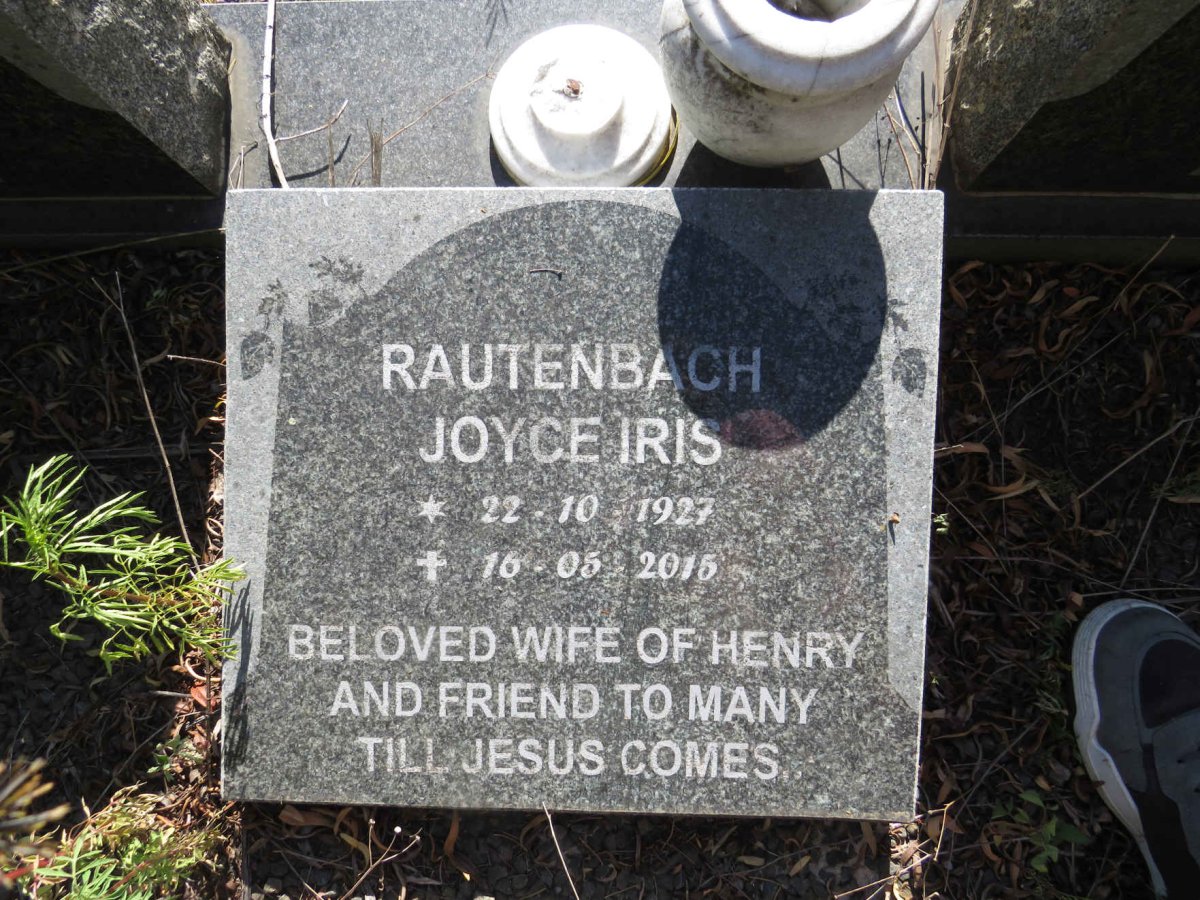 RAUTENBACH Joyce Iris 1927-2015
