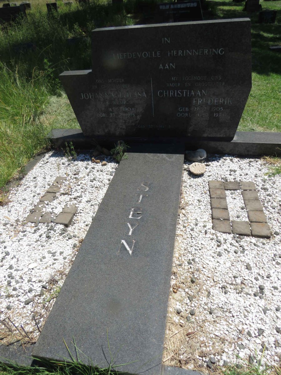 STEYN Christiaan Frederik 1905-1974 & Johanna Louisa KEMP 1904-1975  _1