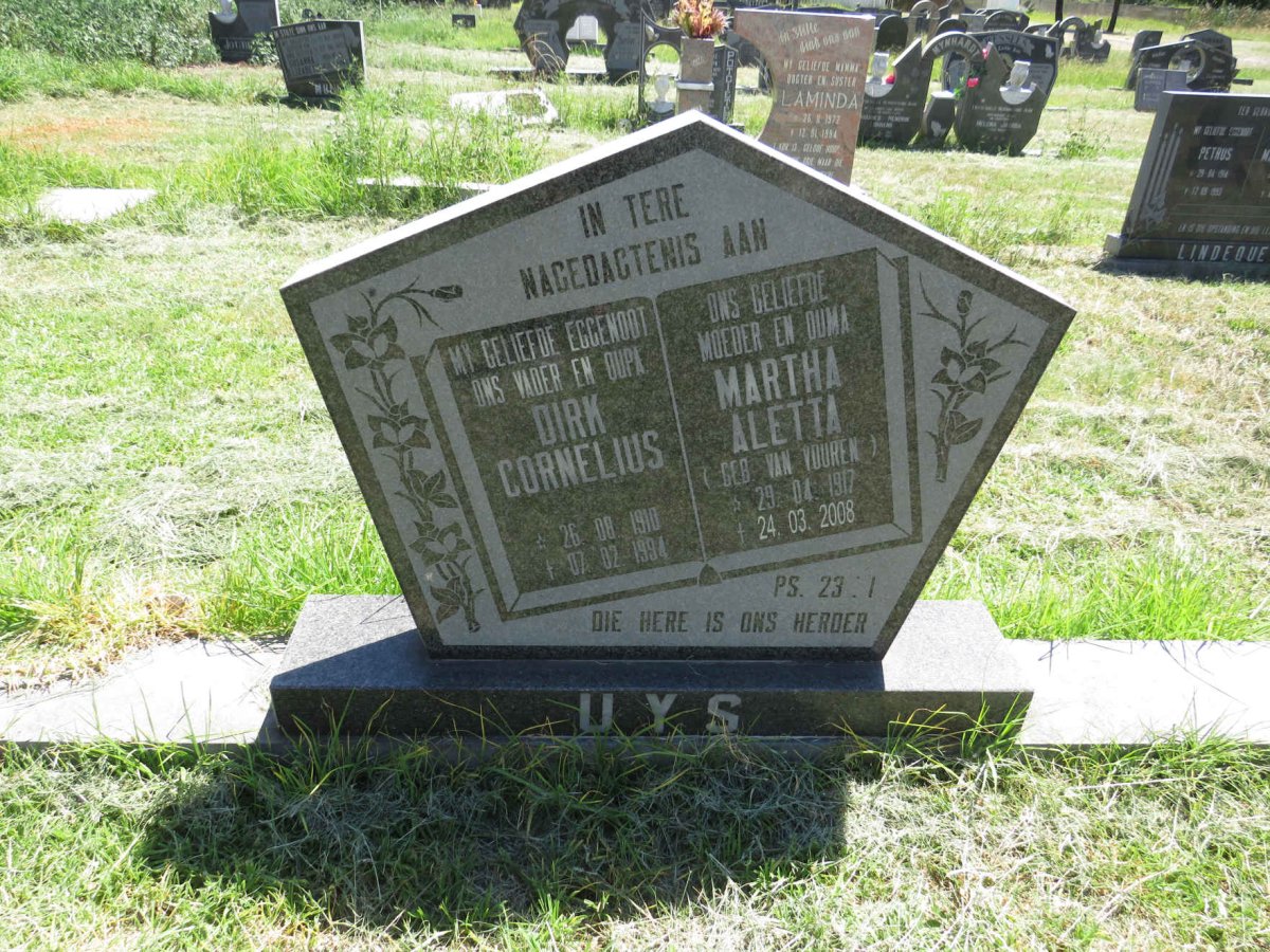 UYS Dirk Cornelius 1910-1994 & Martha Aletta VAN VUUREN 1917-2008