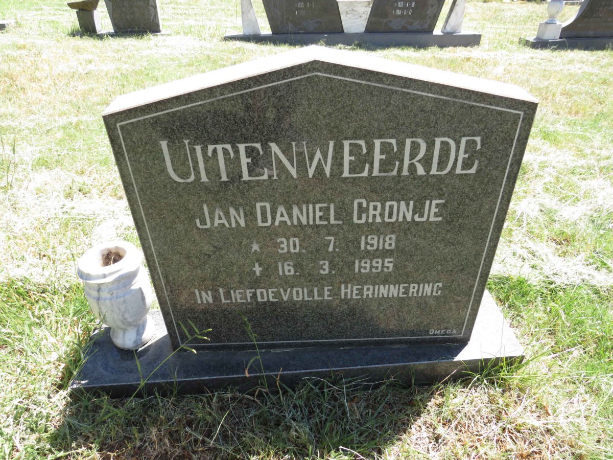UITENWEERDE Jan Daniel Cronje 1918-1995