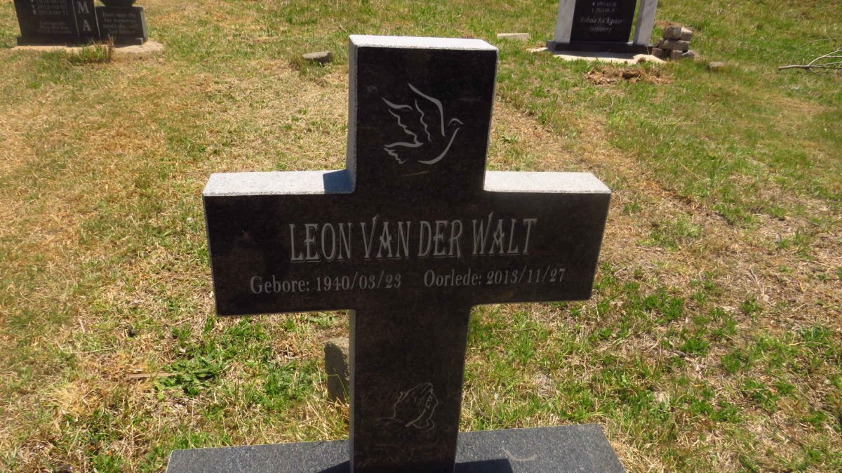 WALT Leon, van der 1940-2013