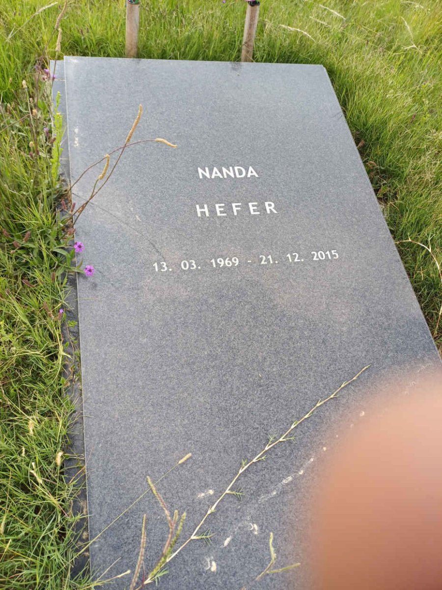 HEFER Nanda 1969-2015