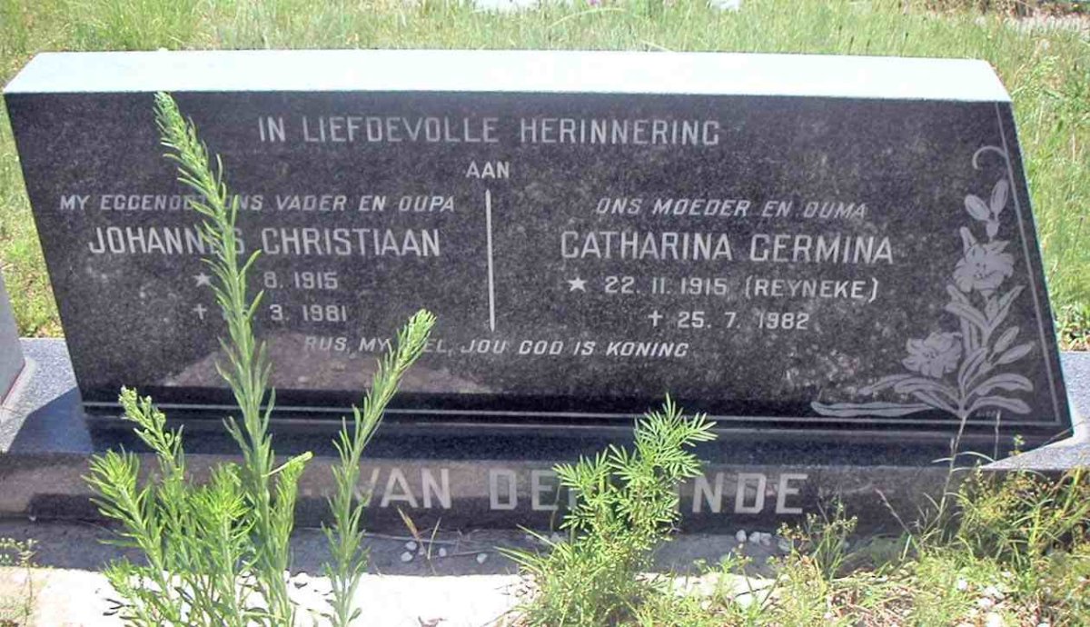 LINDE Johannes Christiaan, van der 1915-1981 &amp; Catharina Germina REYNECKE 1915-1982