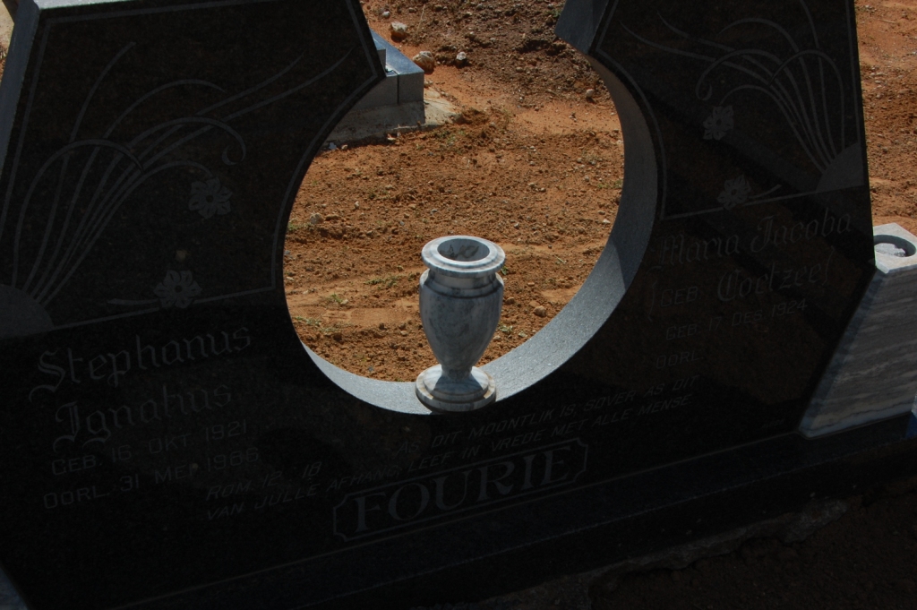 FOURIE Stephanus Ignatius 1921-198? &amp; Maria Jacoba COETZEE