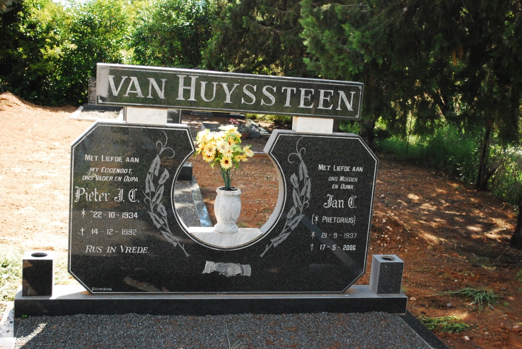 HUYSSTEEN Pieter J.C., van 1934-1992 &amp; Jan C. PRETORIUS 1937-2006