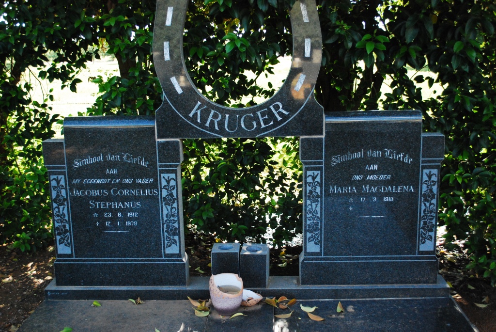 KRUGER Jacobus Cornelius Stephanus 1912-1978 &amp; Maria Magdalena 1918-