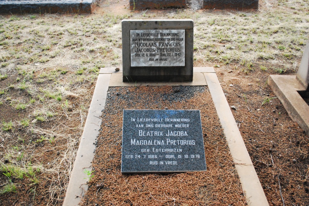 PRETORIUS Nicolaas Francois Jacobus 1880-1947 &amp; Beatrix Jacoba Magdalena ESTERHUIZEN 1886-1976