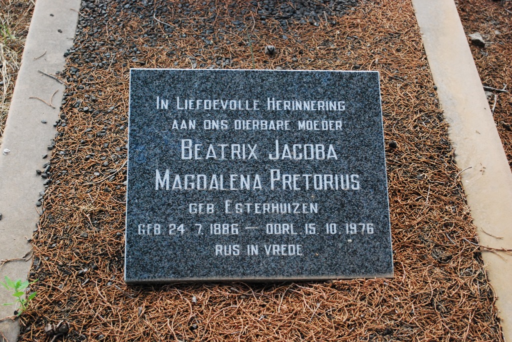 PRETORIUS Beatrix Jacoba Magdalena nee ESTERHUIZEN 1886-1976