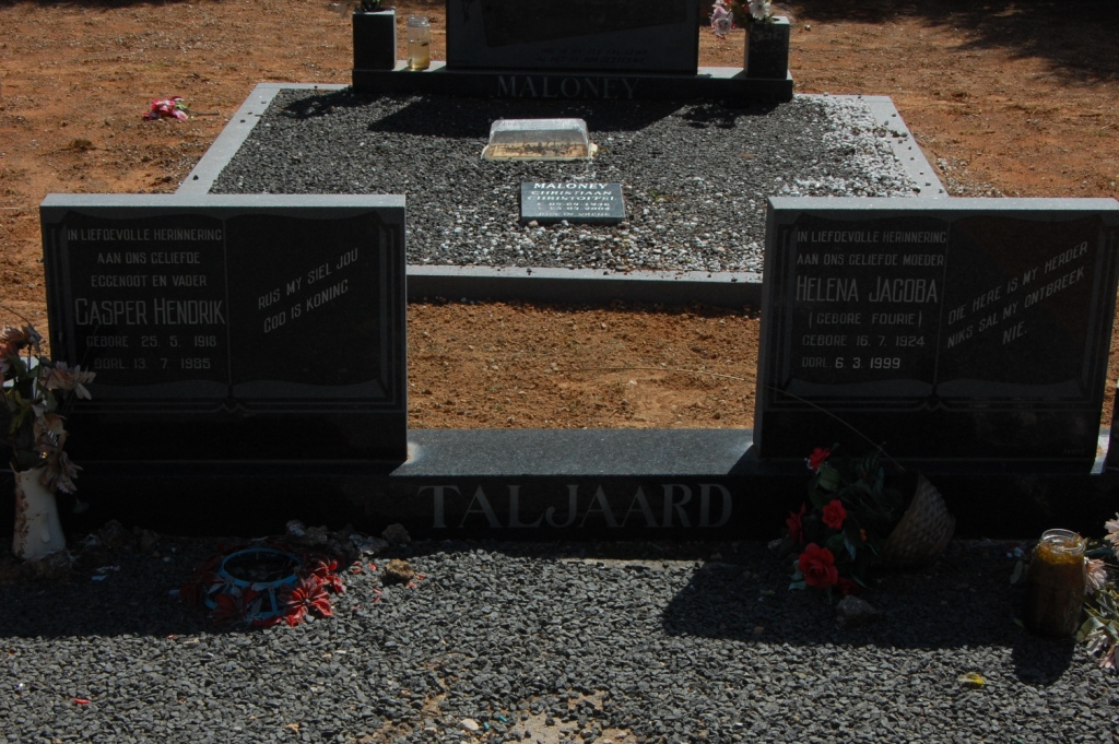 TALJAARD Casper Hendrik 1918-1985 &amp; Helena Jacoba FOURIE 1924-1999