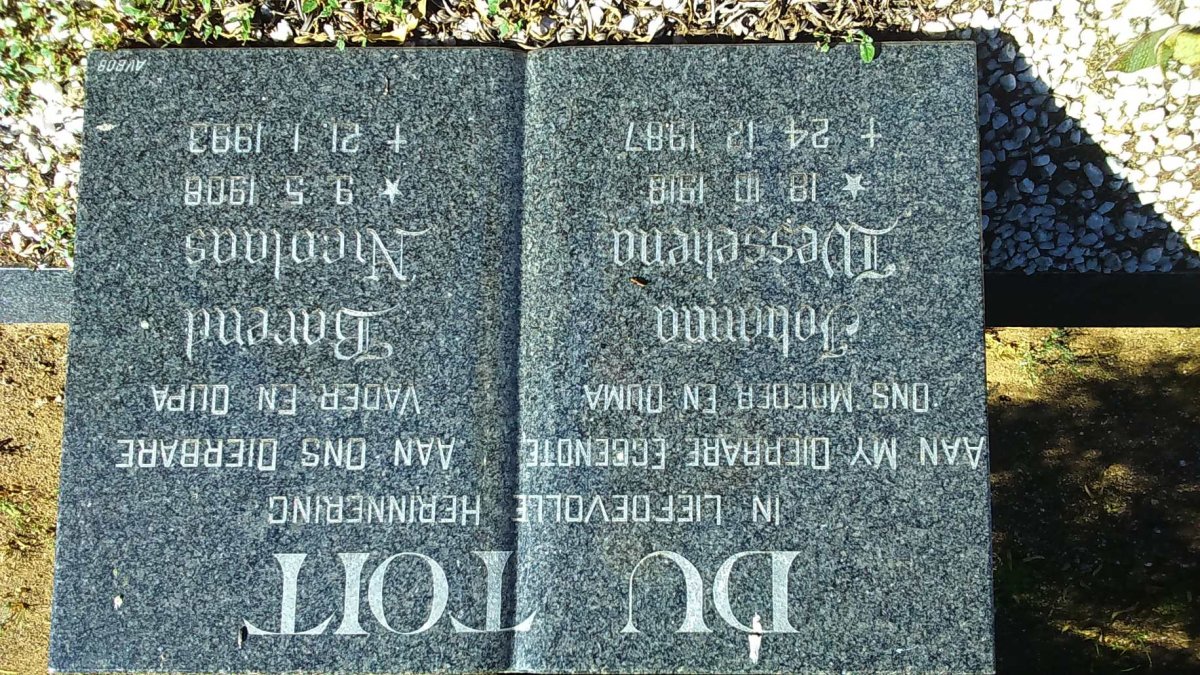 TOIT Barend Nicolaas, du 1908-1993 &amp; Johanna Wesseliena 1918-1987