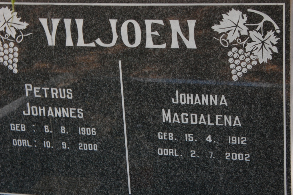 VILJOEN Petrus Johannes 1906-2000 &amp; Johanna Magdalena 1912-2002