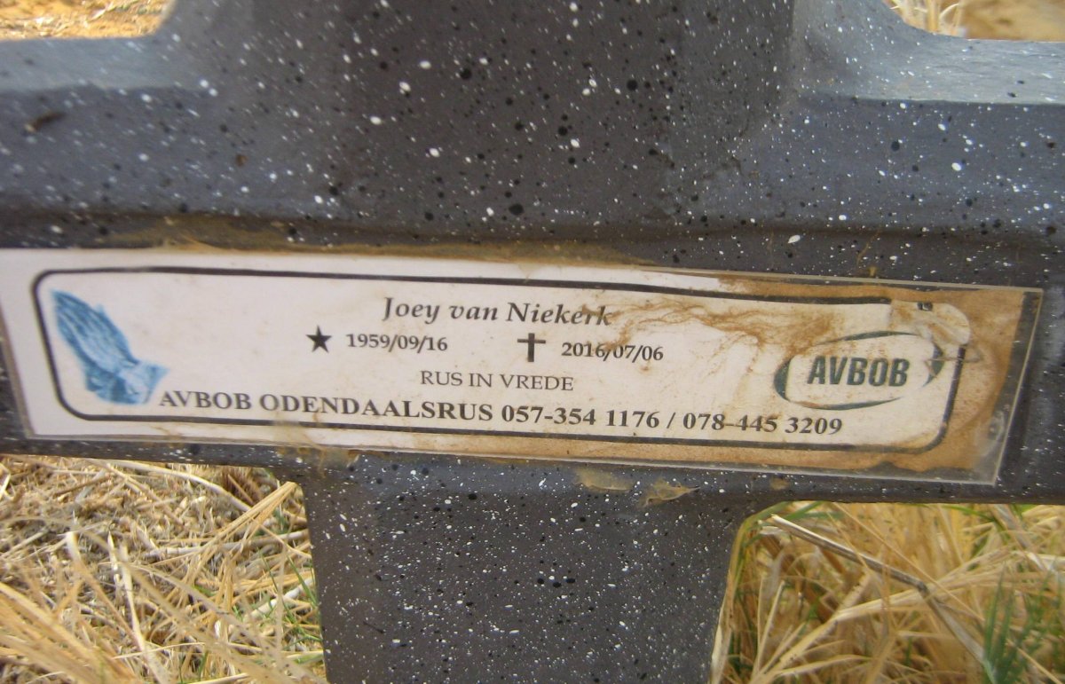 NIEKERK Joey, van 1959-2016
