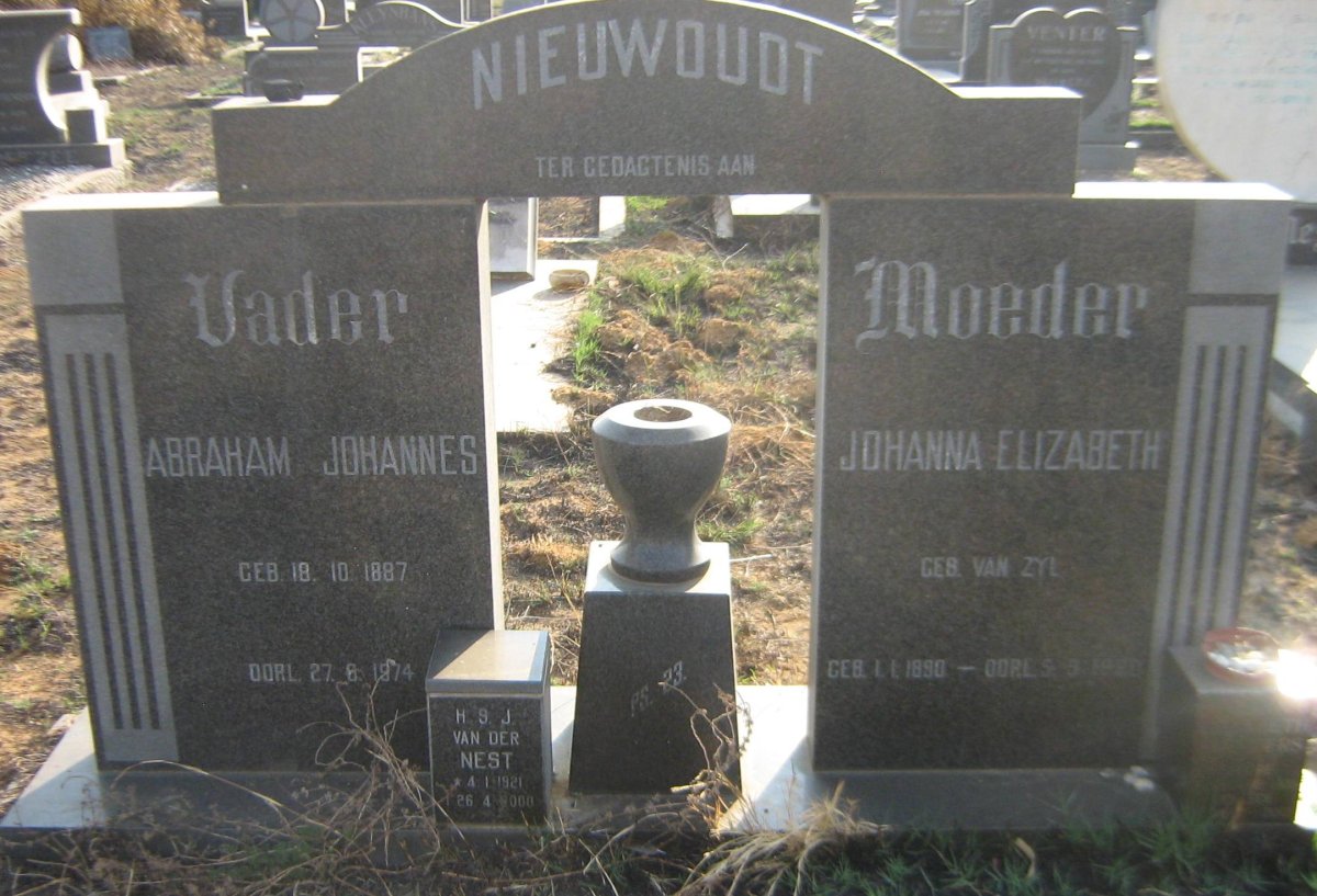 NIEUWOUDT Abraham Johannes 1887-1974 &amp; Johanna Elizabeth VAN ZYL  1890-1980
