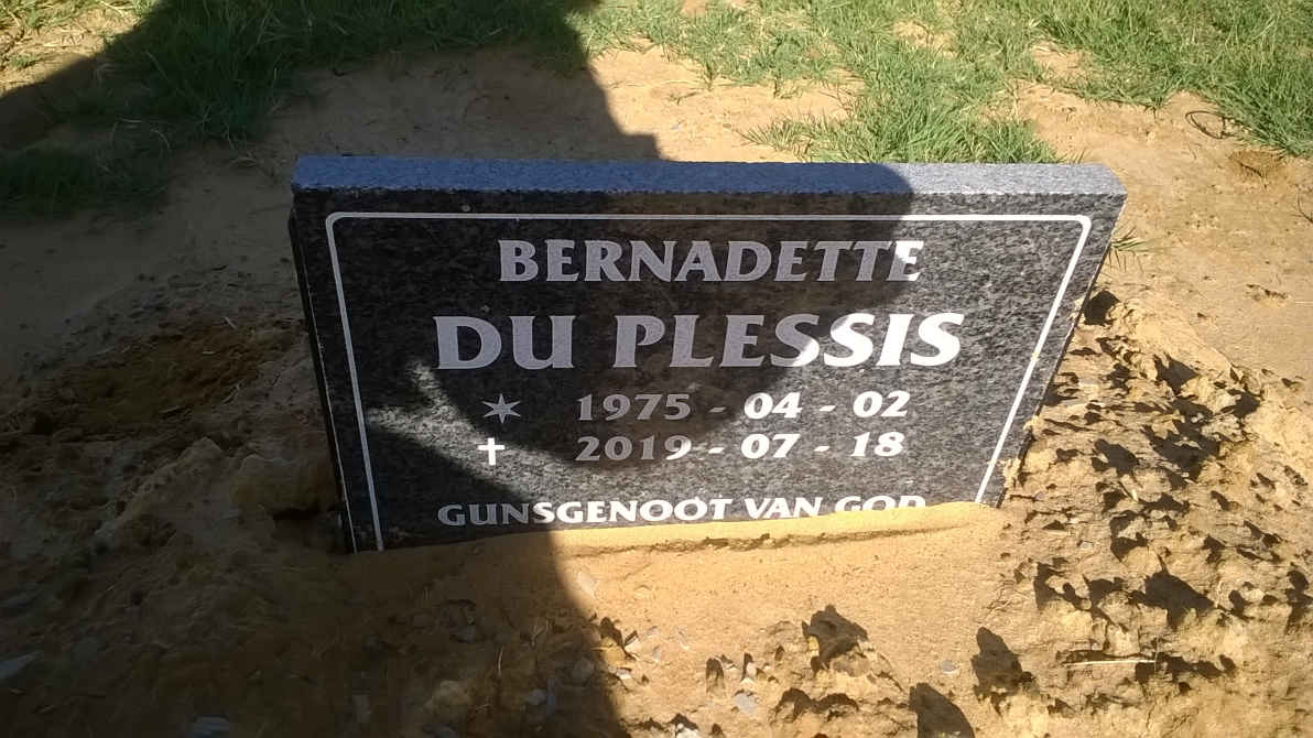 PLESSIS Bernadette, du 1975-2019